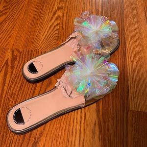 Intentionally Blank iridescent slides US Women’s size 9